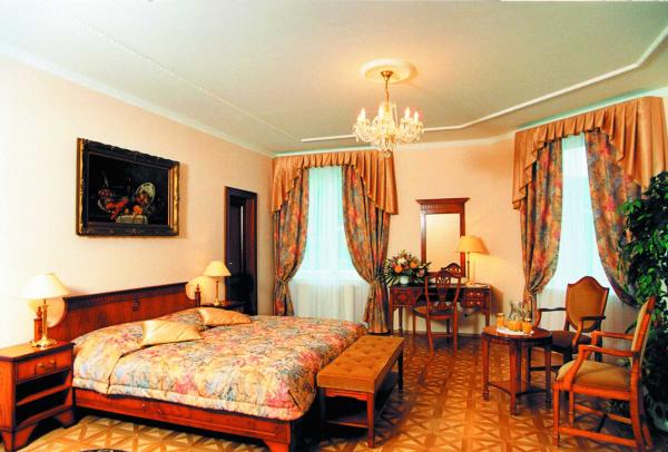 4*Kralovska Villa - Чехия Отели