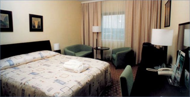 4*Holiday Inn - Литва Отели