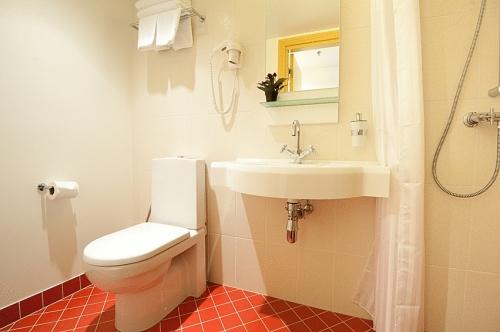 3*Meriton Garden Hotel - Эстония Отели