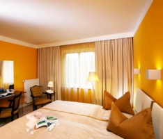 4*Hotel Schloss Weikersdorf - Австрия Отели